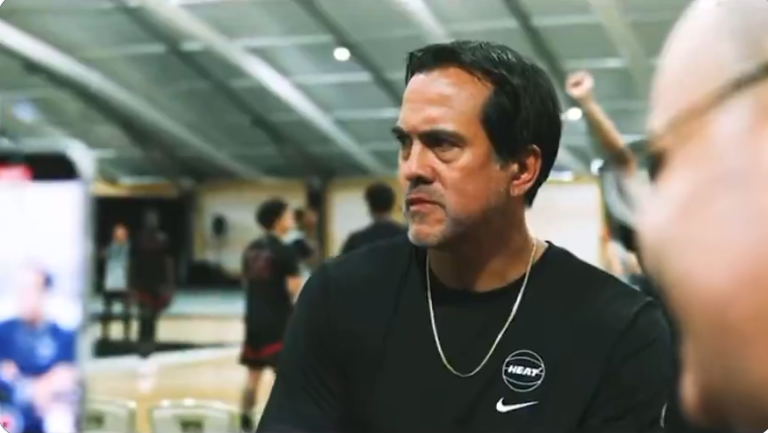 世俱杯买球下注-斯波:不能因为东部多名球星受伤就觉得们有机会了,那是失败者的心态